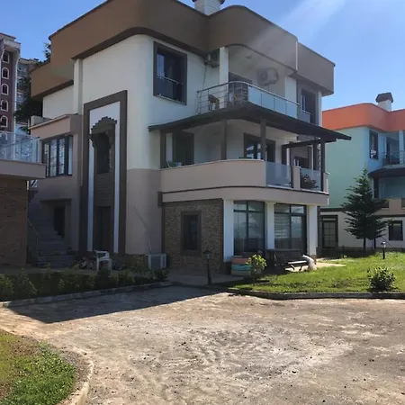 Seyran Seaside Apartments- 2-garden Floor Villa *
